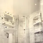 Apartment F10 Roth *