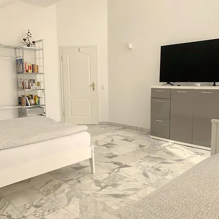 F10 Roth Apartamento *